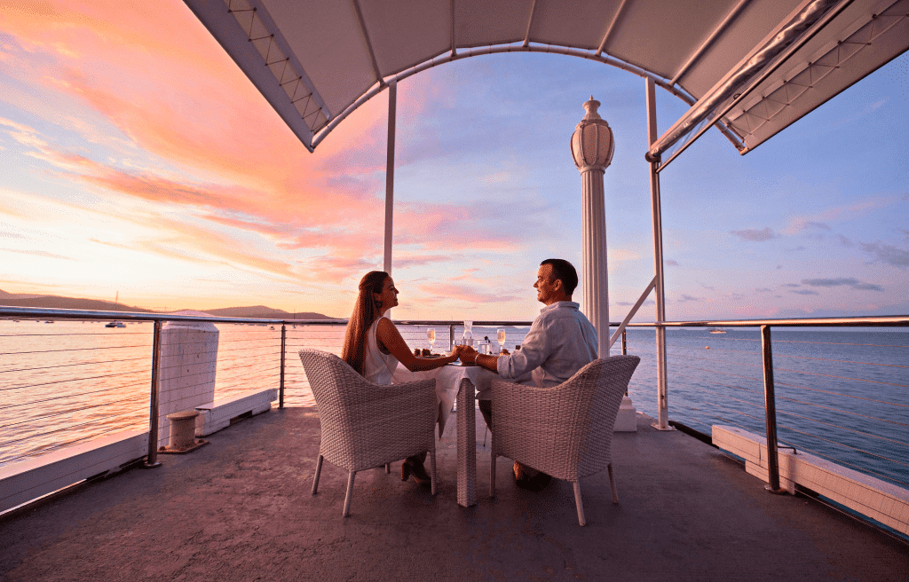 Airline Beach Dining - Honeymoon Heaven: The Whitsundays