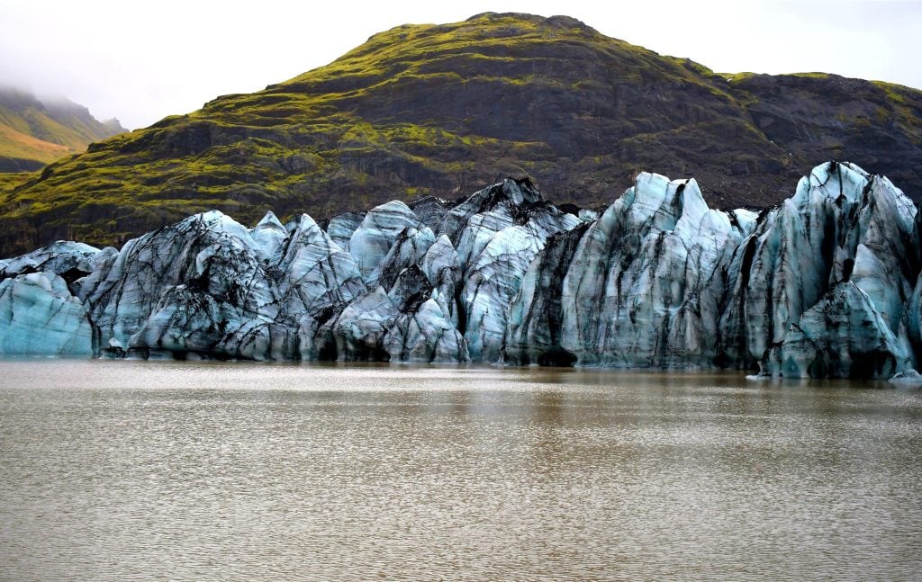 Solheimajokull-glacier-lagoon