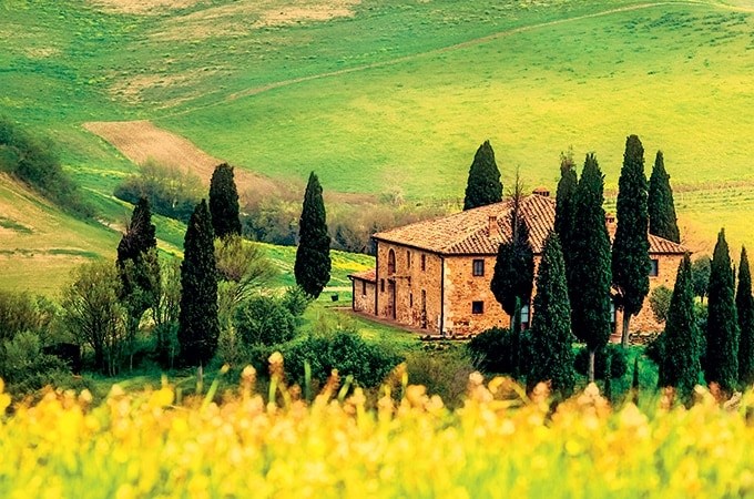 ItlIAN FARM HOUSE