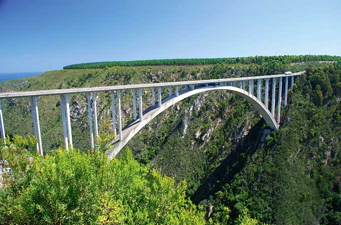  Bloukrans River boasts the world's highest commercial bridge bungee