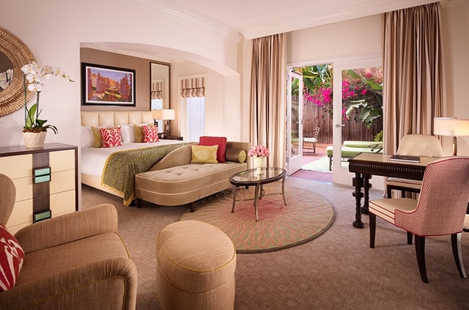 Deluxe room in Beverly Hills Hotel with an outdoor space or balcony