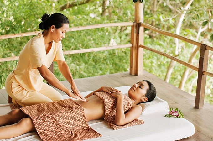 Feel rejuvenated with Thai massage treatments