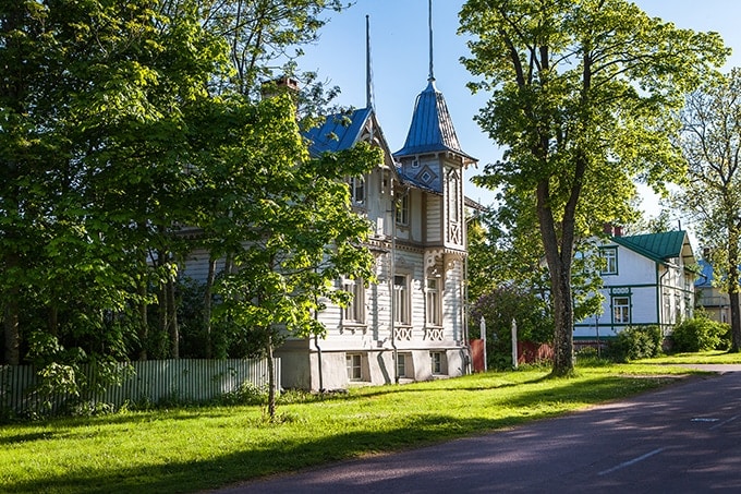 The capital of Mariehamn is dotted with pretty painted timber houses.