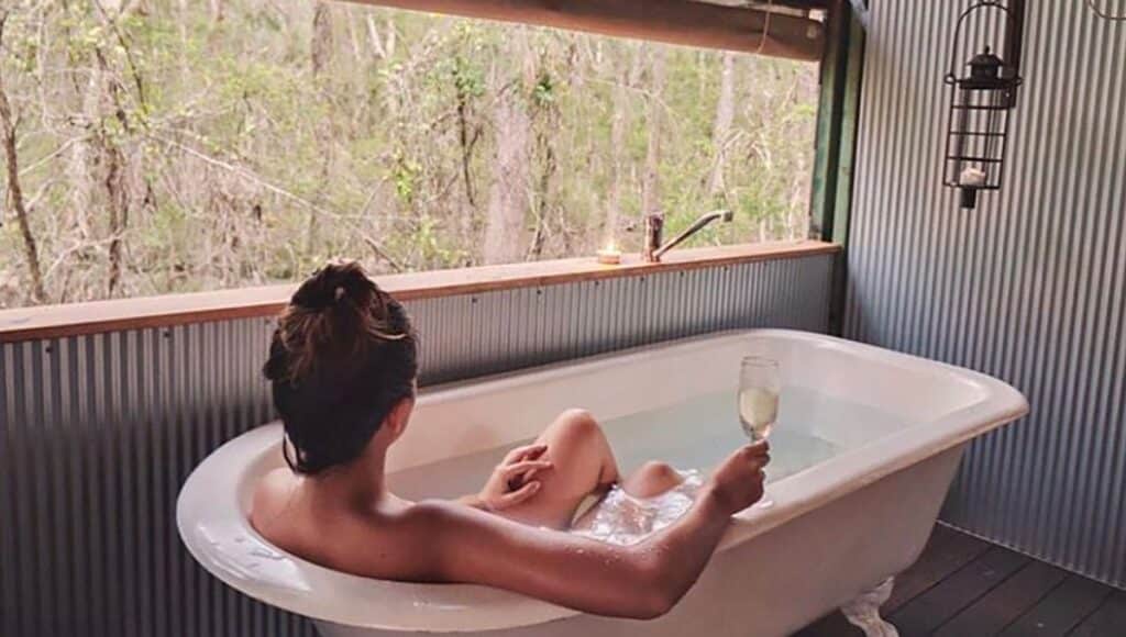 Paperbark camp, breathtaking baths with a view in Australia