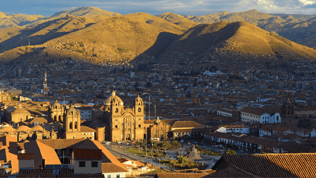 Cusco, Skyline and mountain ranges, Peru