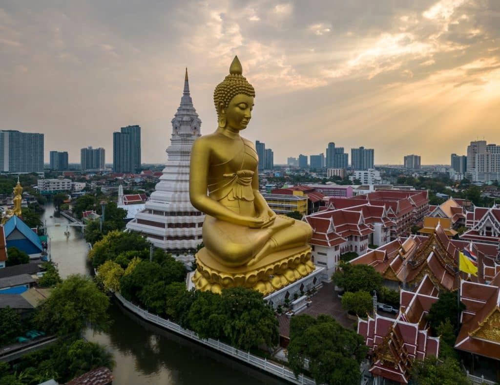 Phra Buddha Dhammakaya Thepmongkhon  Bangkok