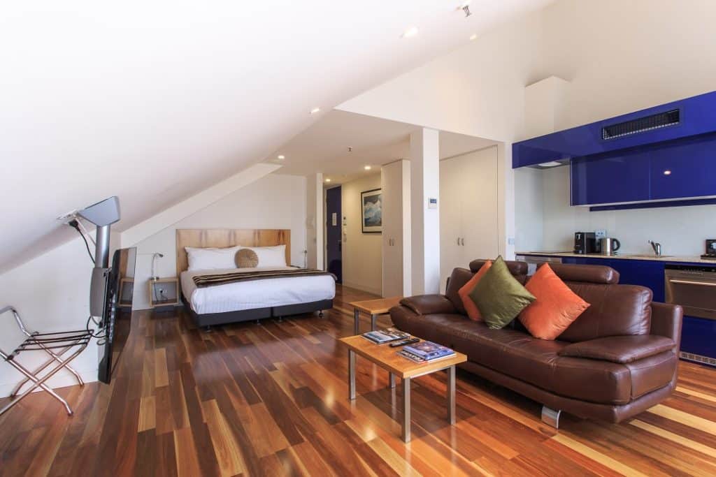 Salamanca Wharf Hotel - Castray Esplanade - Hobart - Australia - loft penthouse - loft or mezzanine overview